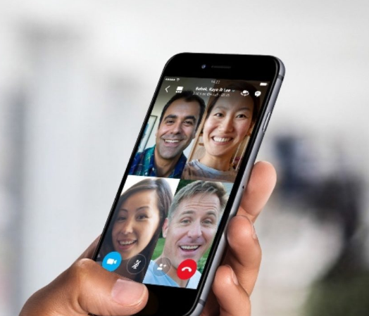 how to join an ongoing WhatsApp group call
