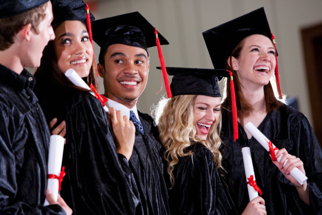 Full Scholarships For Undergraduate International Students In 2023